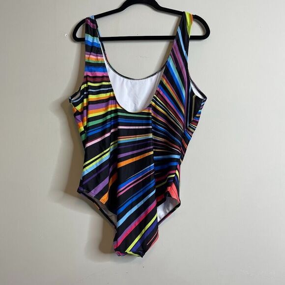 Womens One Piece Swimsuit Multicolor Stripe Size 4XL Padded Beach NWOT - Picture 3 of 4